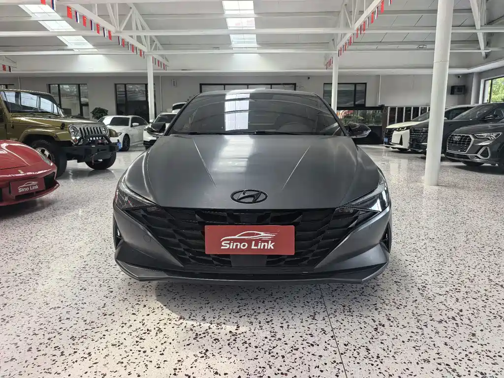 Hyundai Elantra 2023