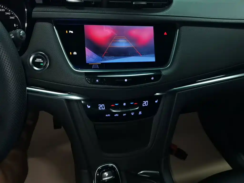 Cadillac XT5 2020 — фото 13