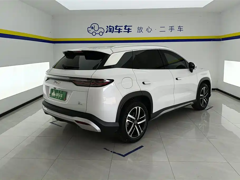 BYD L DM-i 2024 — фото 3