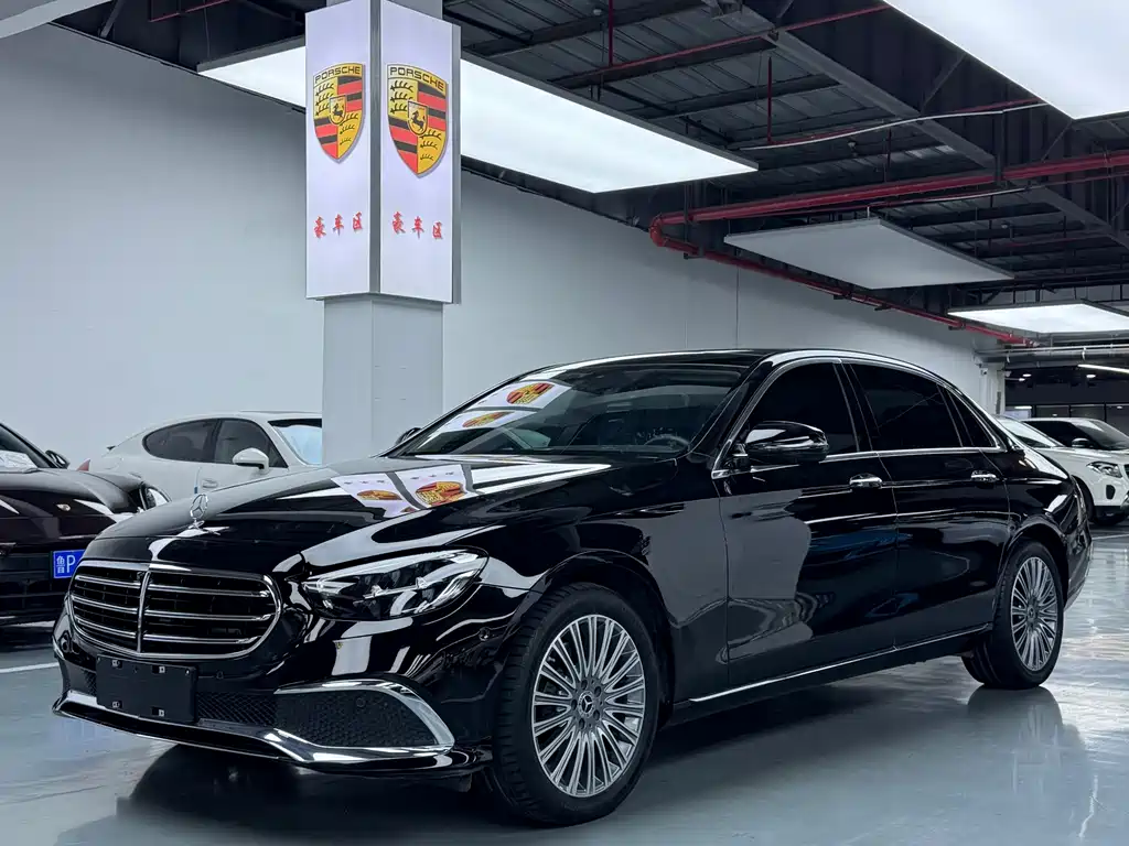 Mercedes-Benz E-Class 2022