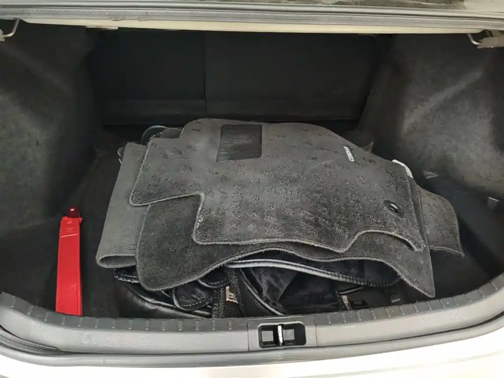 Toyota Corolla 2015 — фото 19