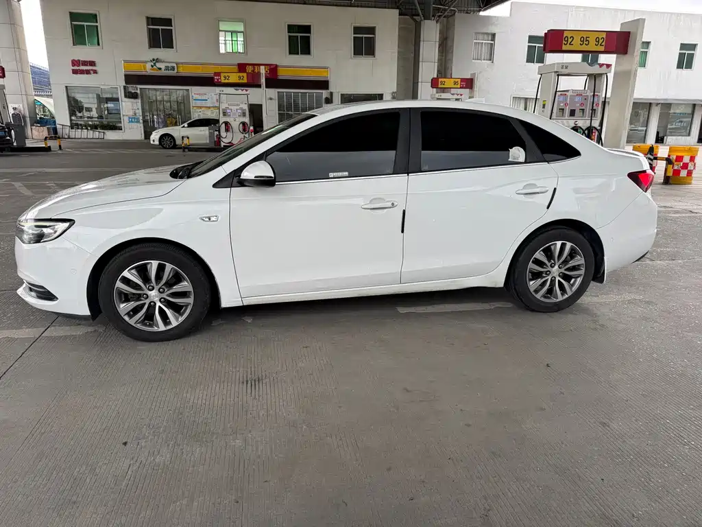 Buick Excelle GT 2018 — фото 11