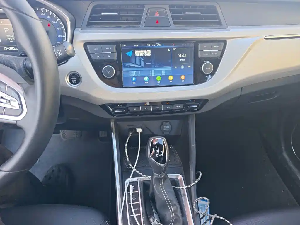 Geely Vision X3 2019 — фото 10