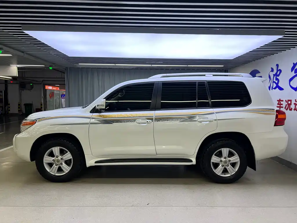 Toyota Land Cruiser 2015 — фото 4