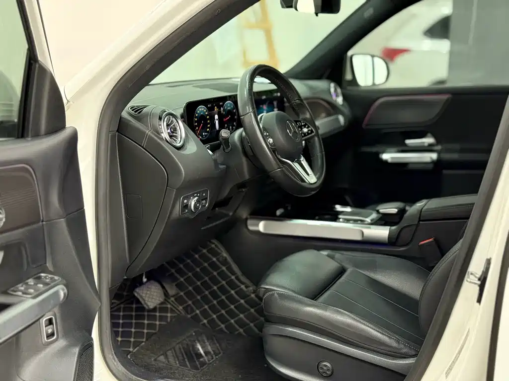 Mercedes-Benz GLB 2021