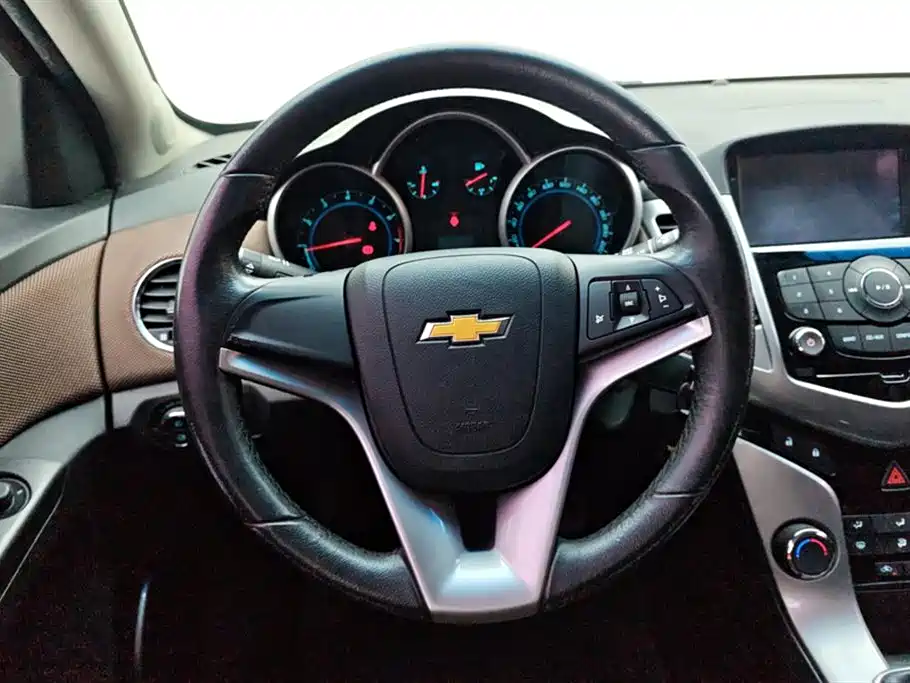 Chevrolet Cruze 2016 — фото 15