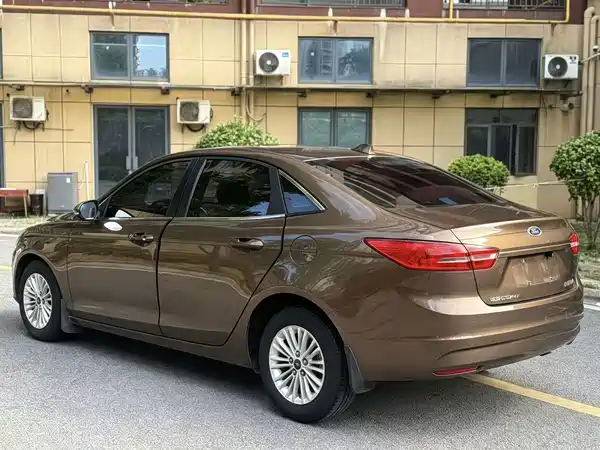 Ford Escort 2015