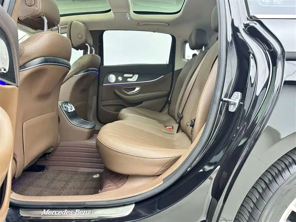 Mercedes-Benz E-Class 2023