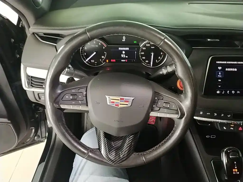 Cadillac XT4 2021 — фото 11