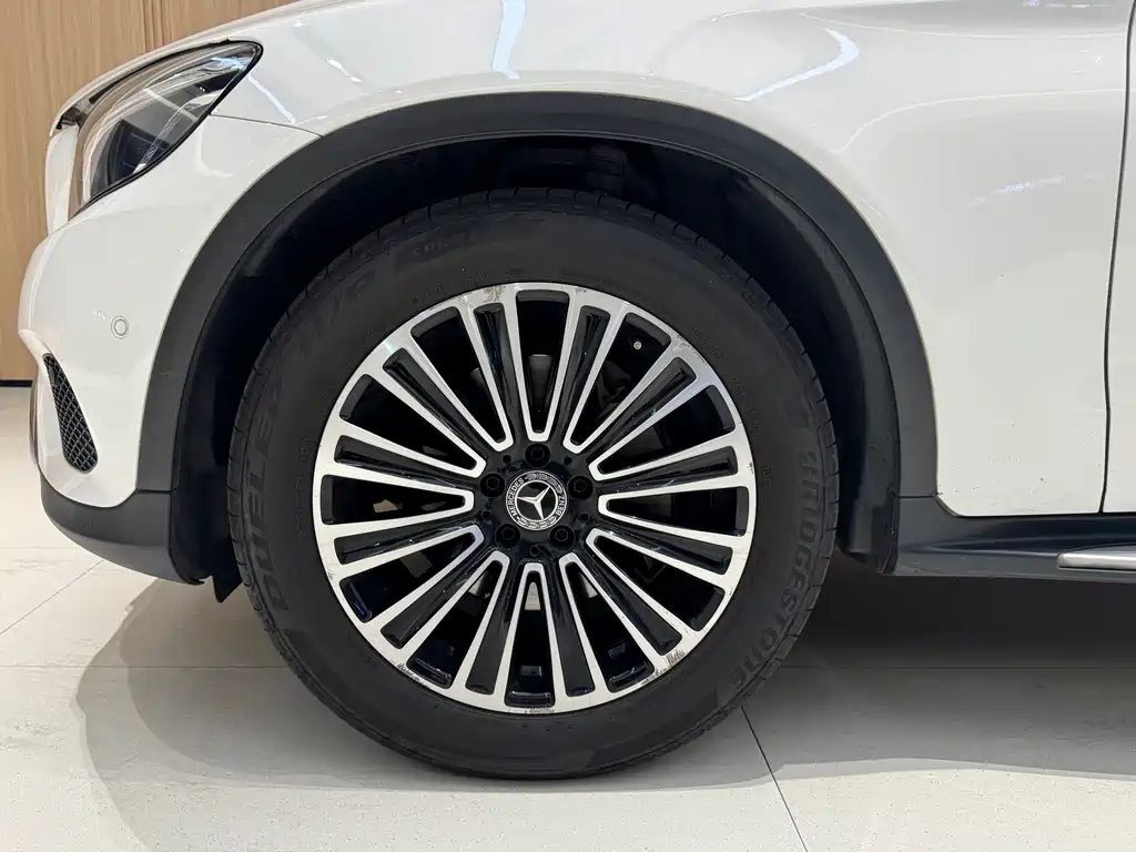 Mercedes-Benz GLC 2019 — фото 19
