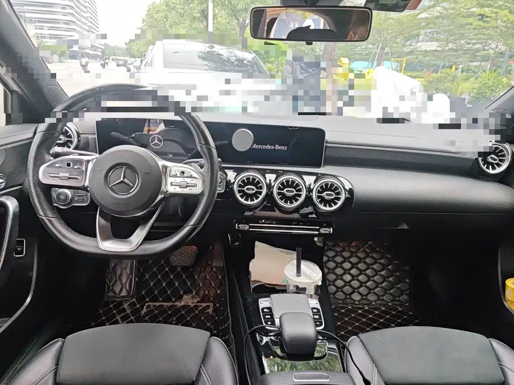 Mercedes-Benz A-Class 2019 — фото 10