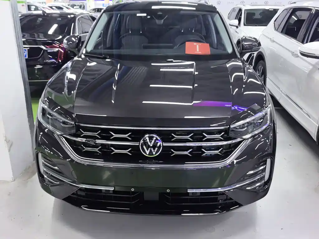 Volkswagen X 2023