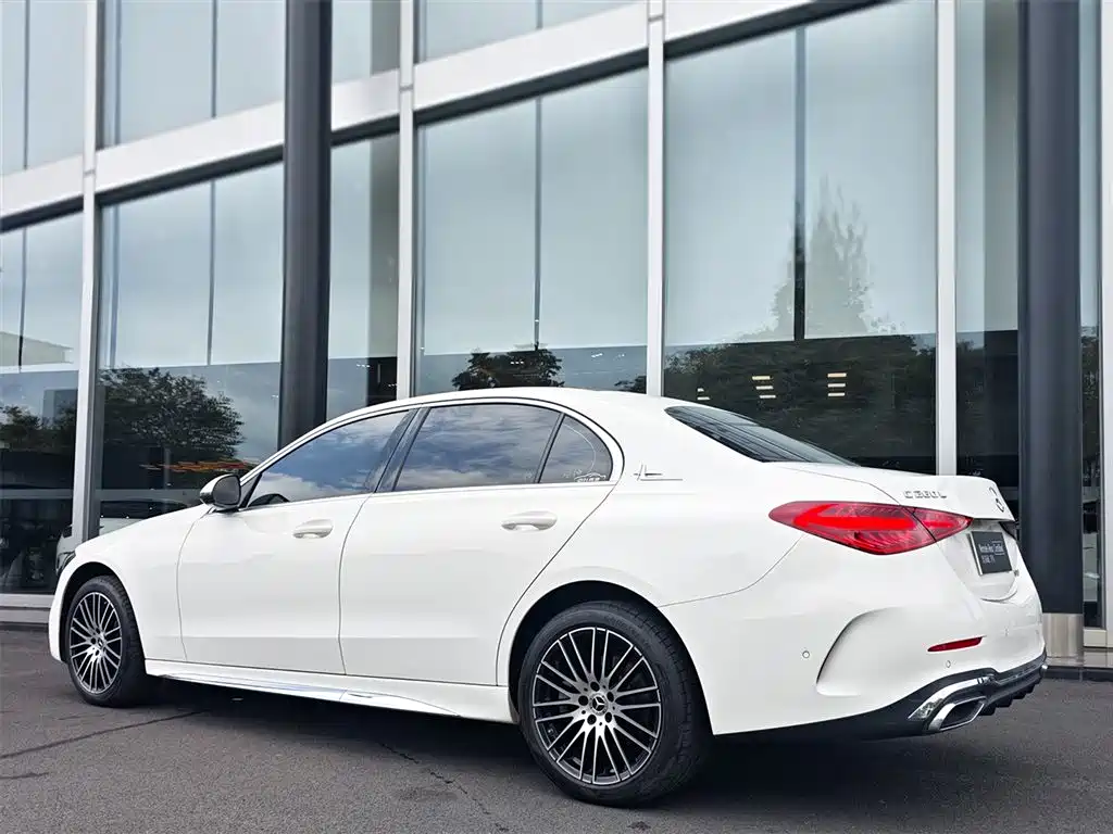 Mercedes-Benz C-Class 2025 — фото 2