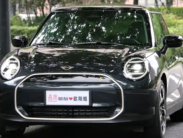MINI Cooper 2025