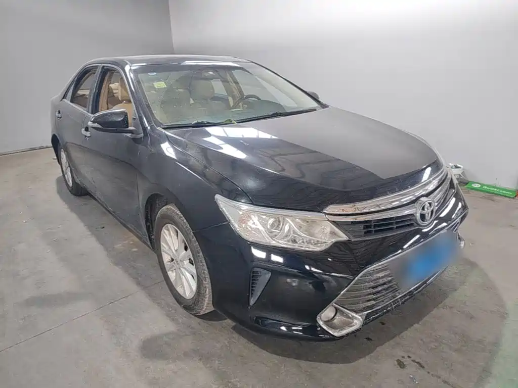 Toyota Camry 2015 — фото 4