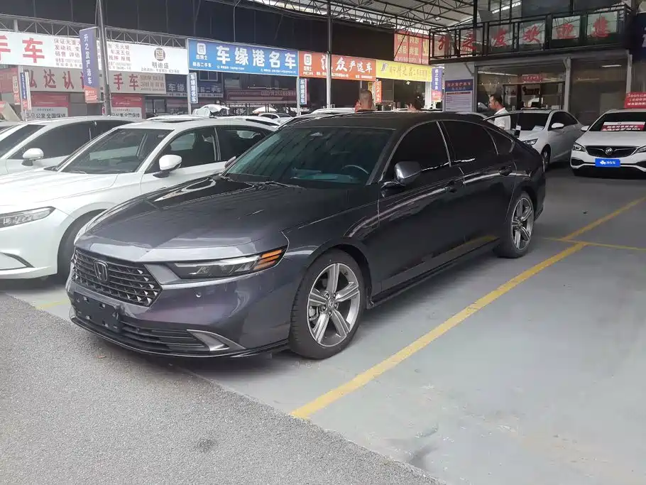 Honda Accord 2025 — фото 1