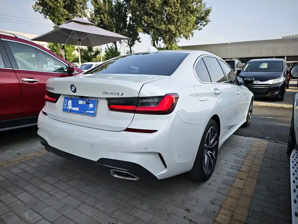 BMW 3 Series 2020 — фото 16