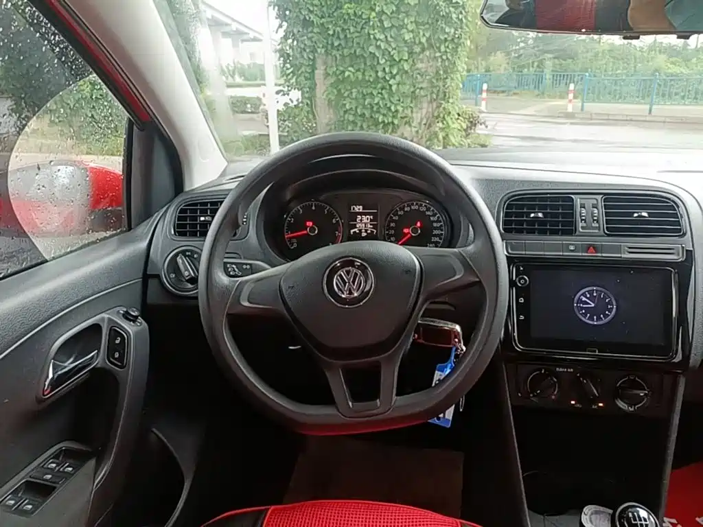 Volkswagen Polo 2018 — фото 11