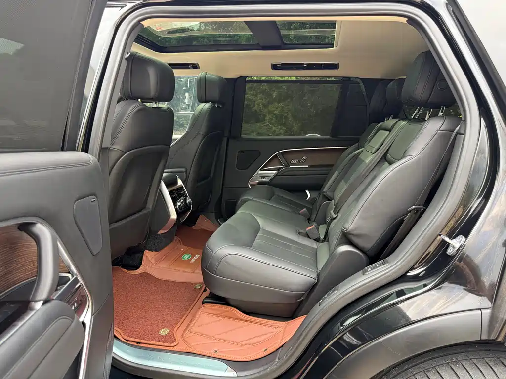 Land Rover Range Rover 2023 — фото 12