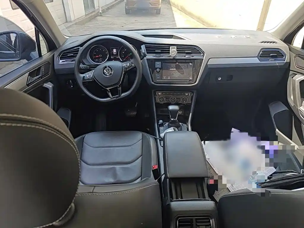 Volkswagen Tiguan L 2018 — фото 13