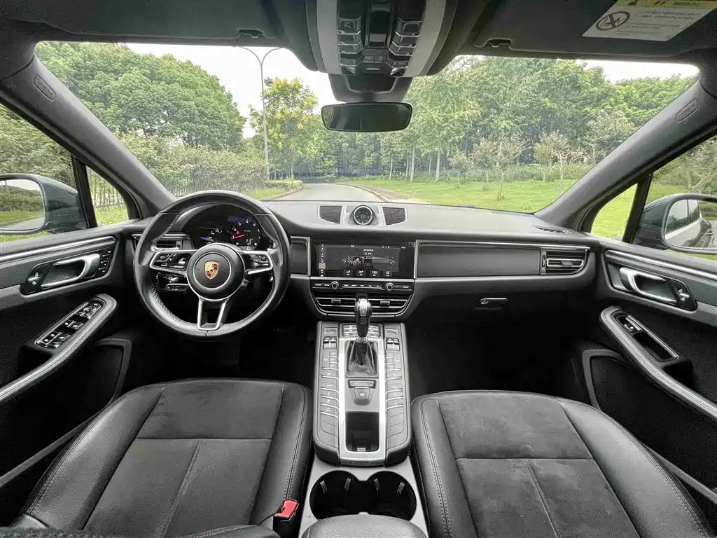 Porsche Macan 2019 — фото 8