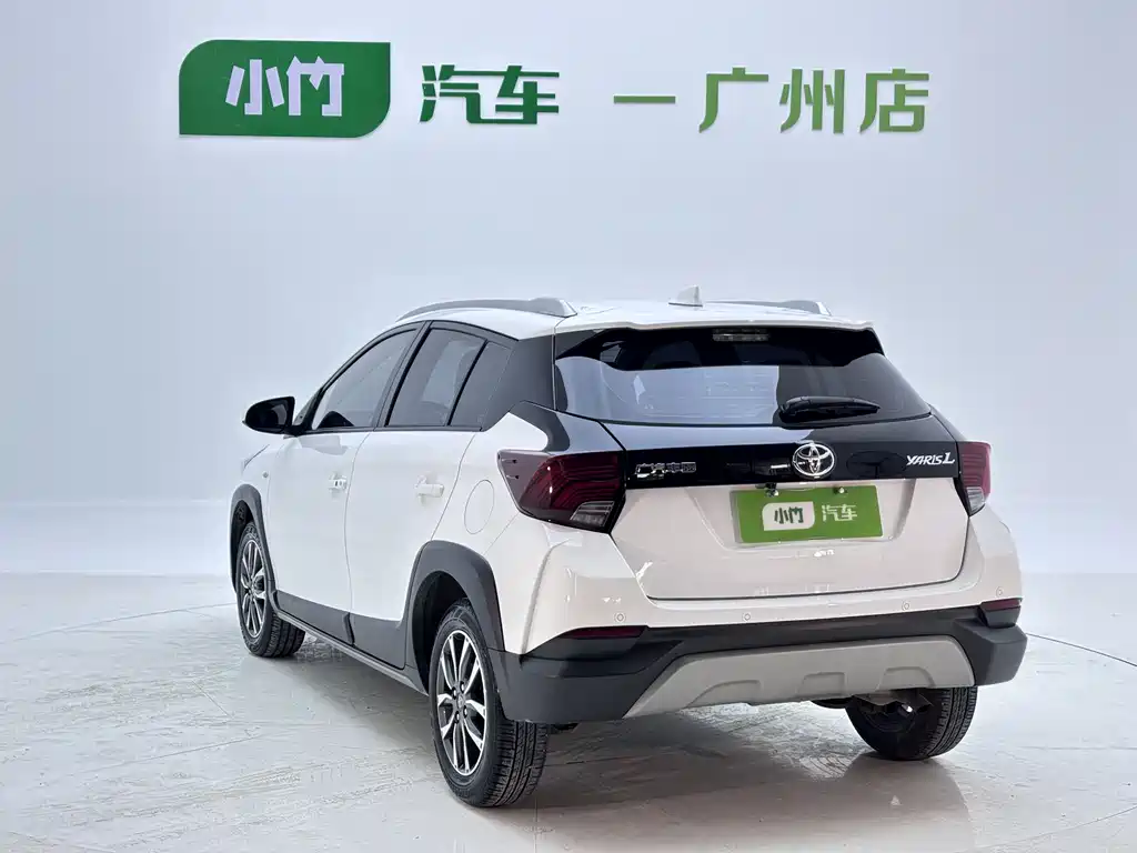 Toyota Yaris L 2022
