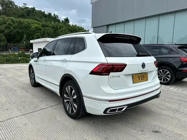Volkswagen Tiguan L 2023
