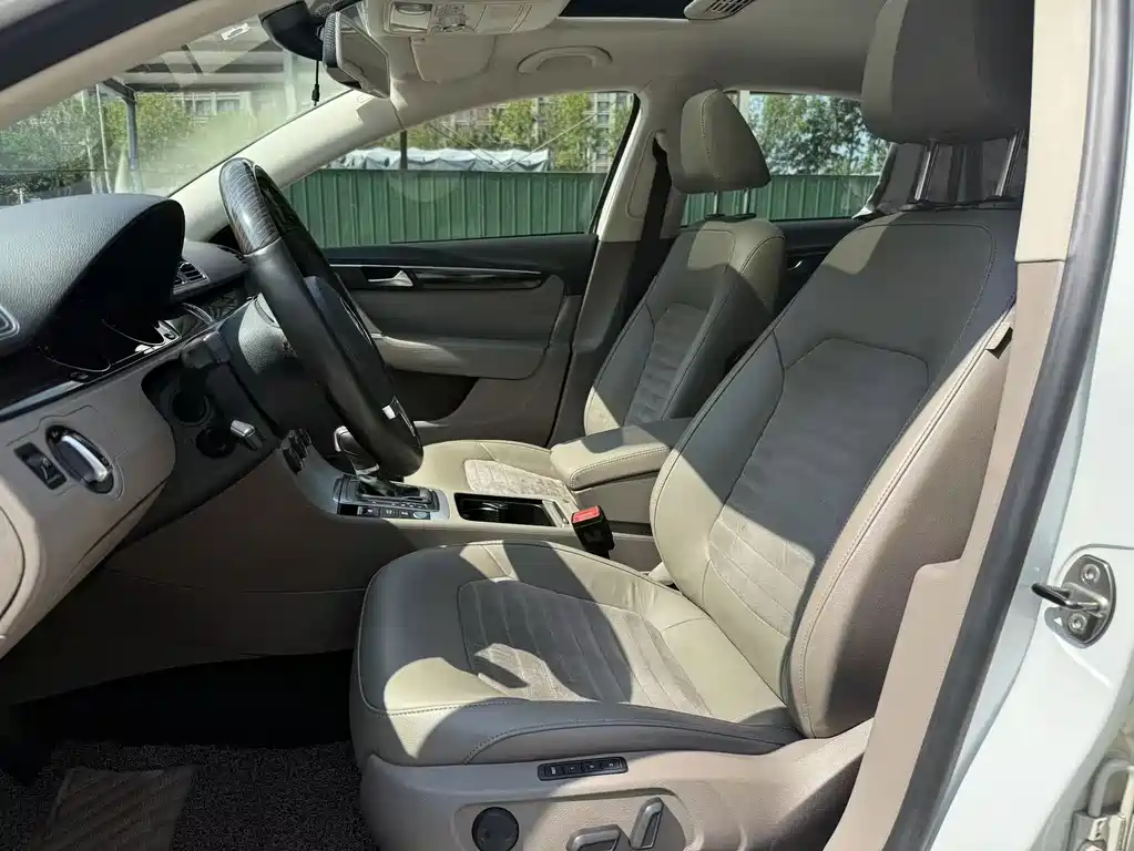 Volkswagen Magotan 2014