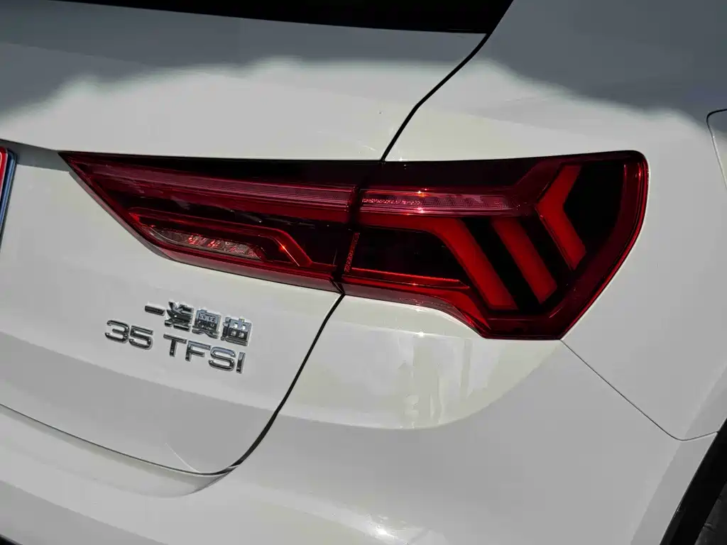 Audi Q3 2022 — фото 46