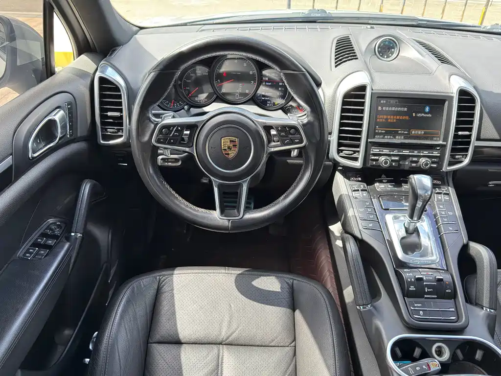 Porsche Cayenne 2014 — фото 11