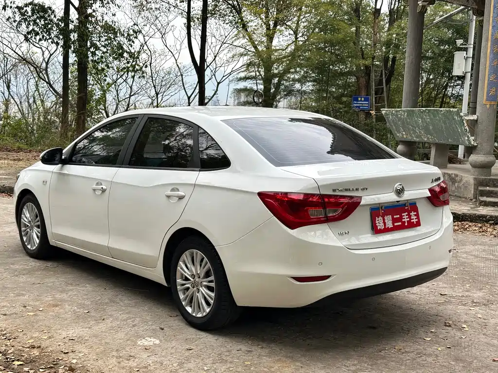 Buick Excelle 2015 — фото 26