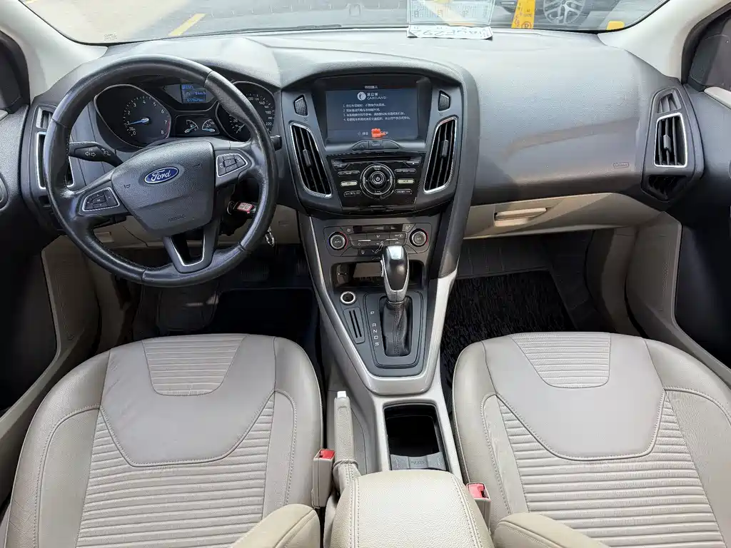 Ford Focus 2015 — фото 5
