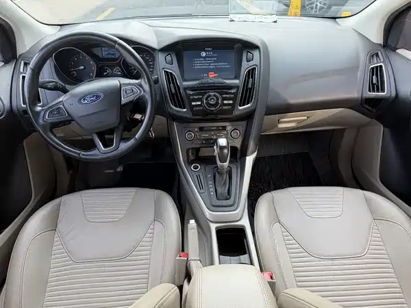 Ford Focus 2015