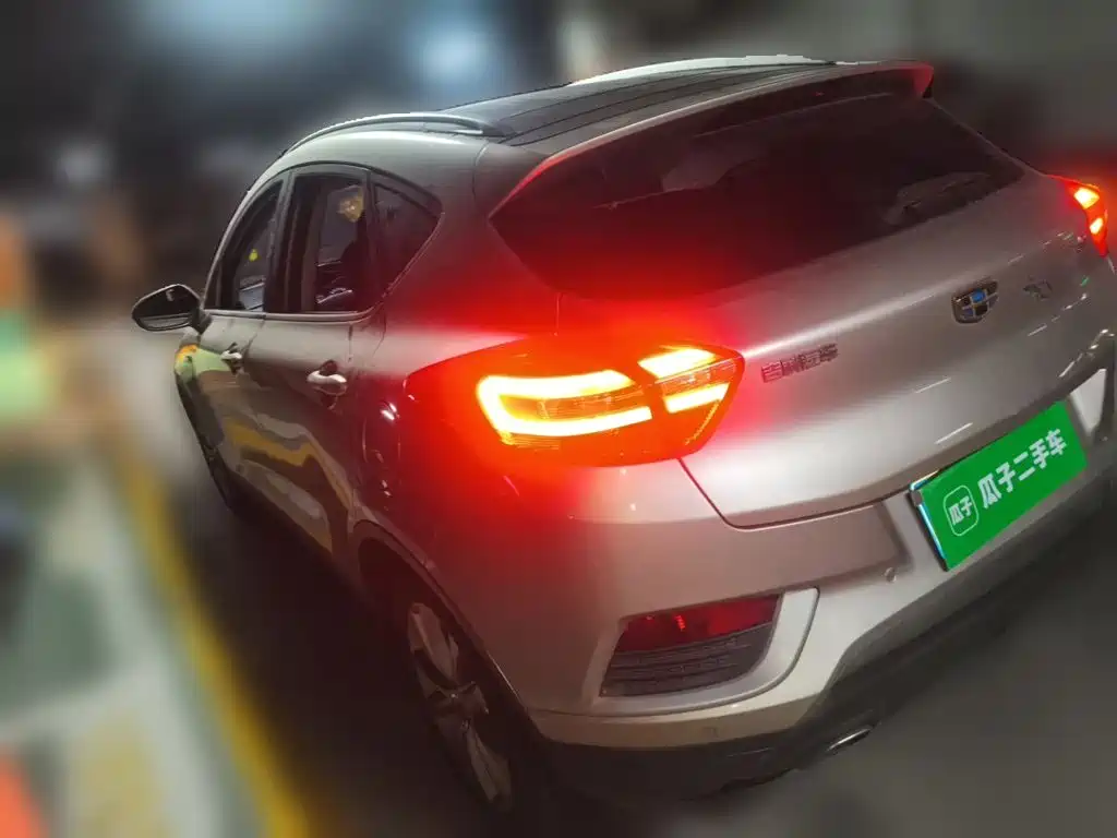 Geely Emgrand GS 2016 — фото 25