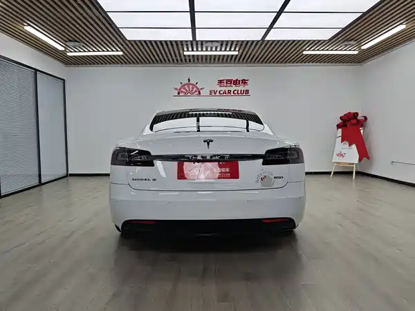 Tesla Model S 2017