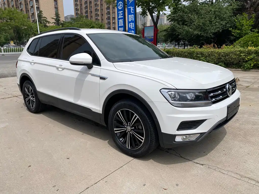 Volkswagen Tiguan L 2021 — фото 3