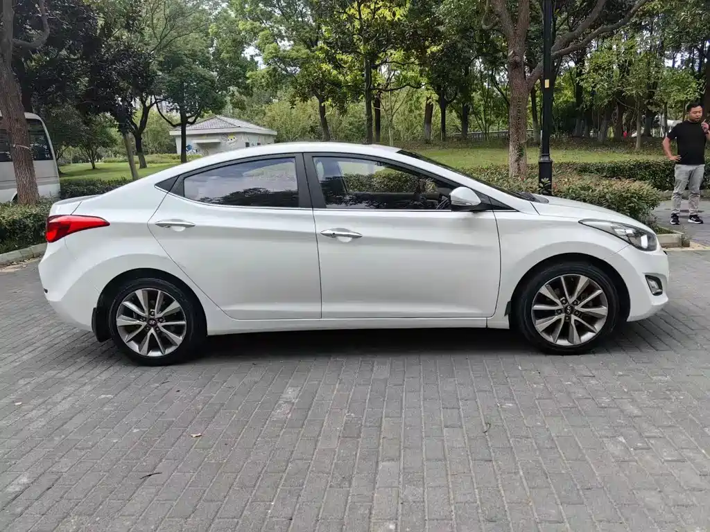 Hyundai Elantra Langdong 2017 — фото 2