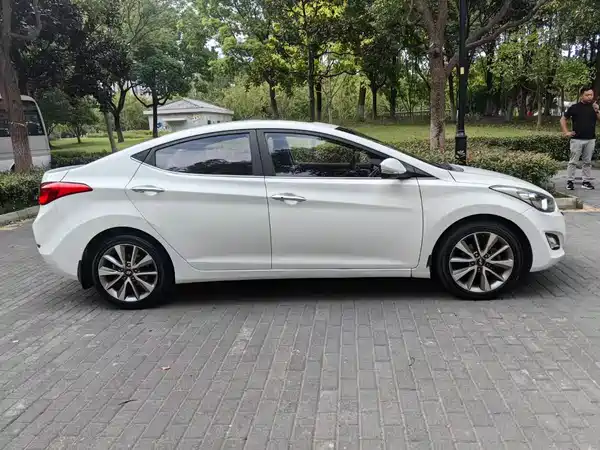Hyundai Elantra Langdong 2017