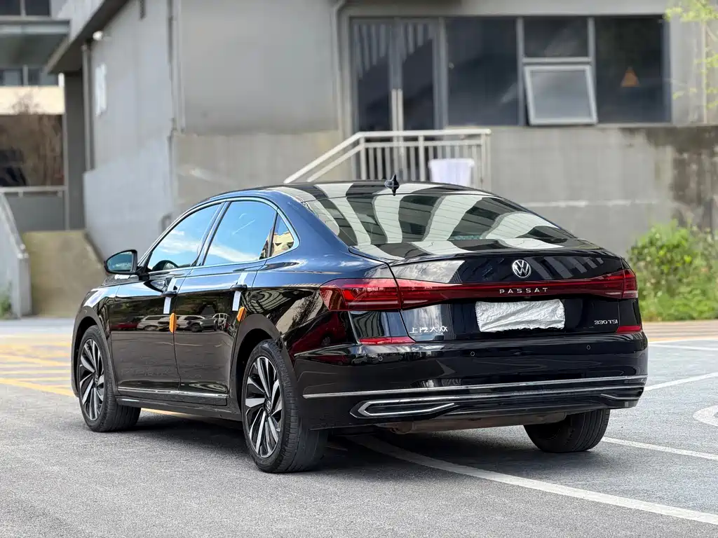 Volkswagen Passat 2023