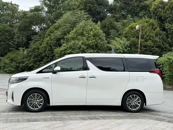 Toyota Alphard 2020
