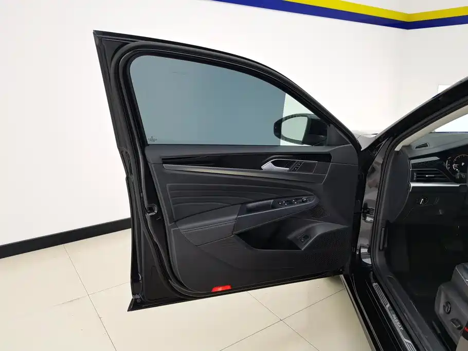 Volkswagen Passat 2024