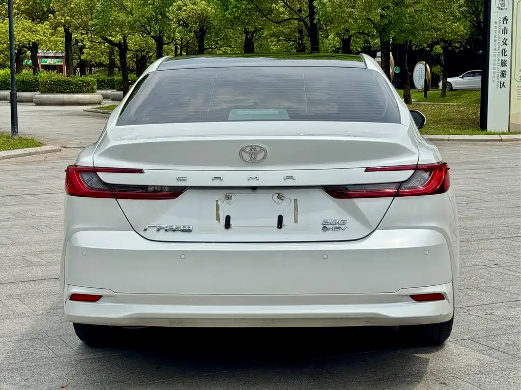 Toyota Camry 2024 — фото 5
