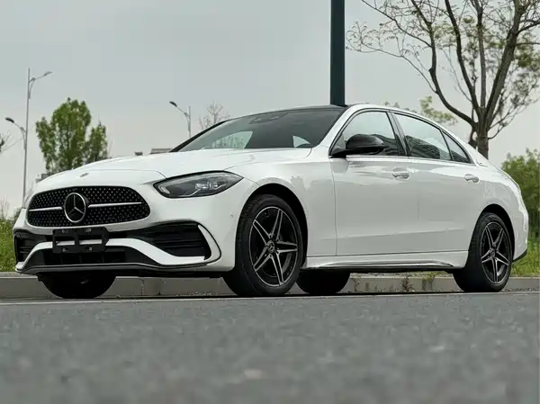 Mercedes-Benz C-Class 2024