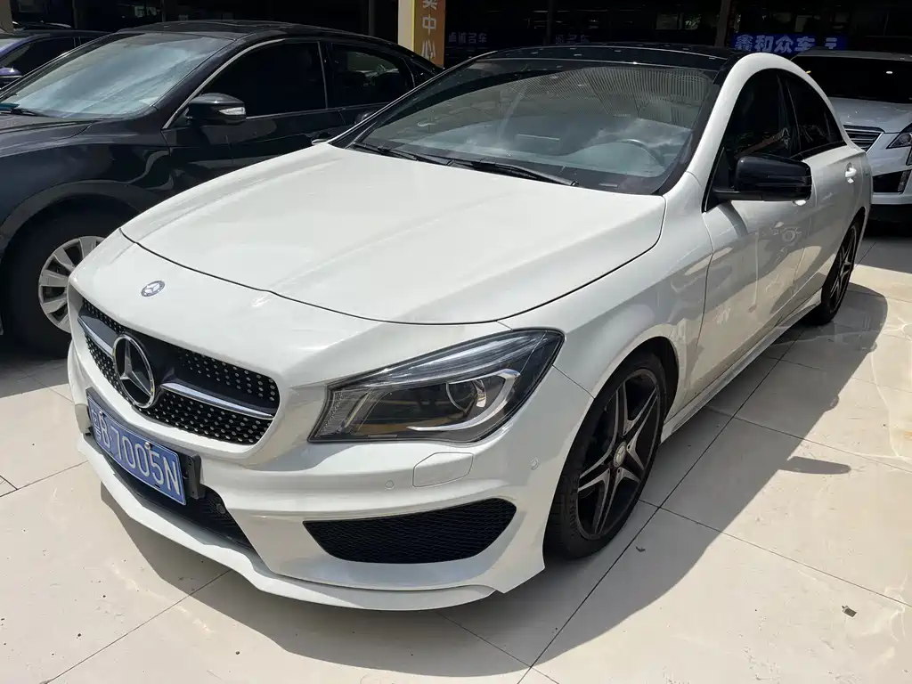 Mercedes-Benz CLA 2015