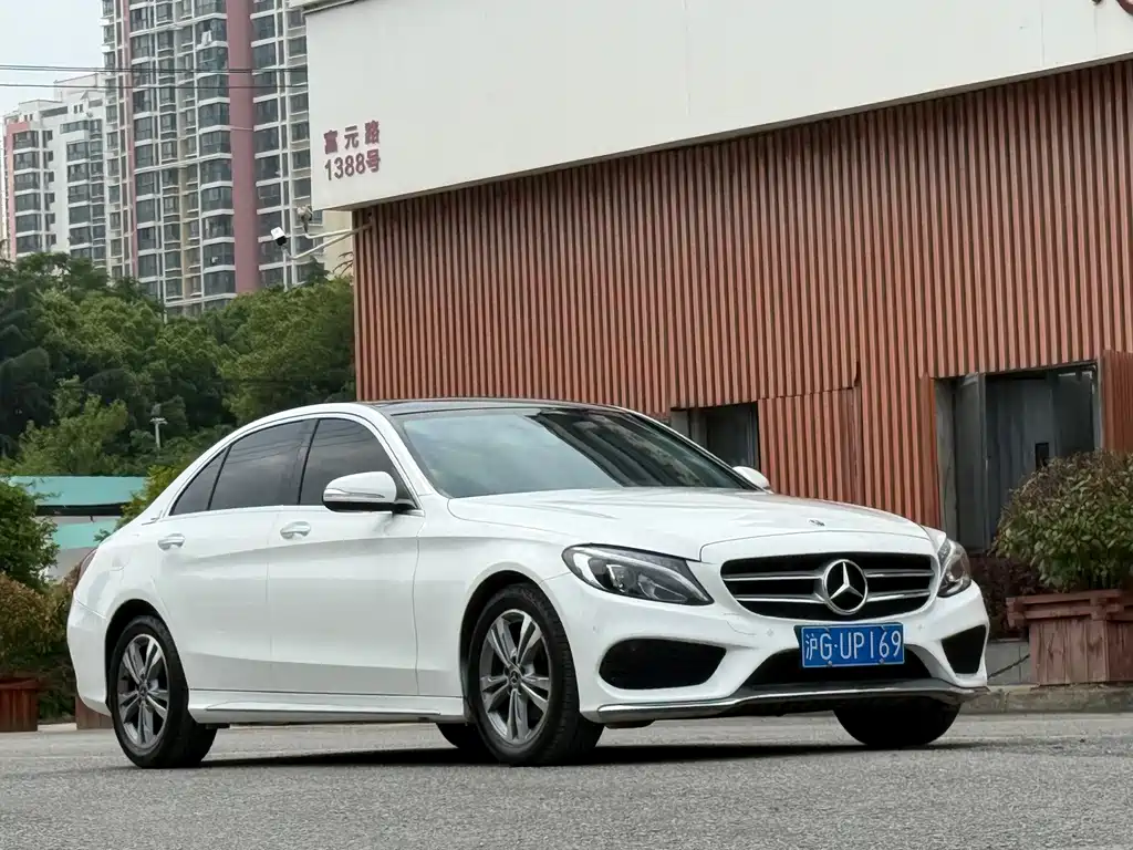 Mercedes-Benz C-Class 2018 — фото 10