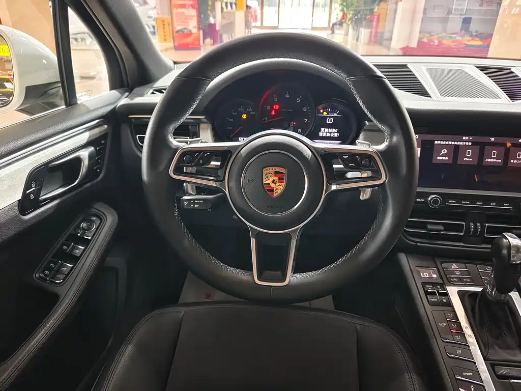 Porsche Macan 2019 — фото 6