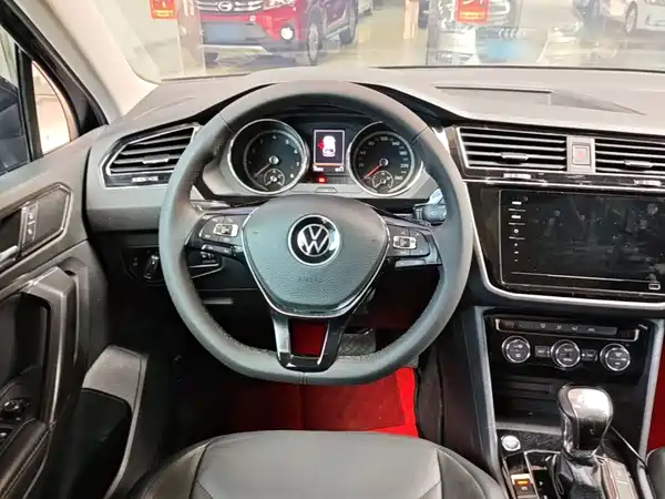 Volkswagen Tiguan L 2021