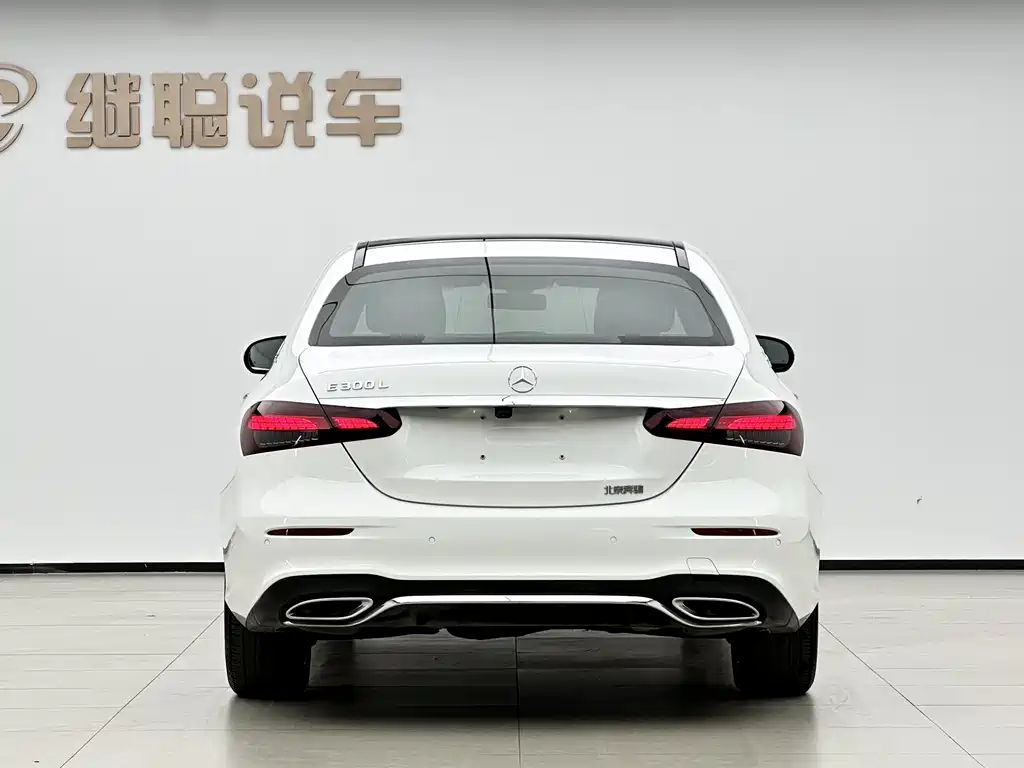 Mercedes-Benz E-Class 2021 — фото 17