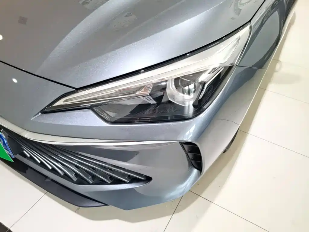 Roewe i5 2025 — фото 24