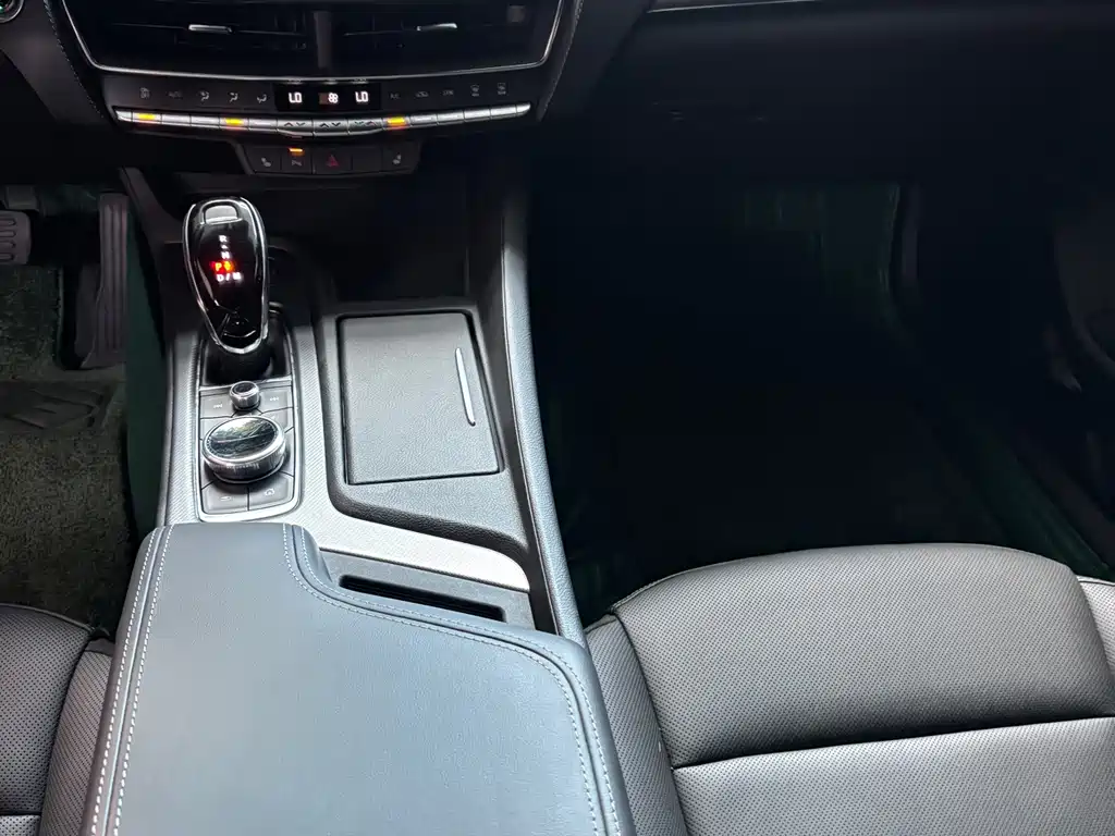 Cadillac CT5 2021 — фото 12